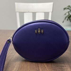 Portland Leather small Roswell in Amethyst.
